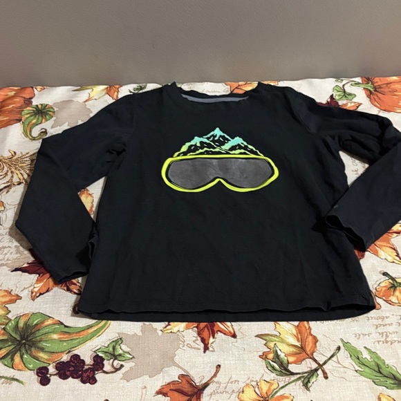 DSG Other - 2/$4 DSG Black Long Sleeve Shirt with Ski Goggle Design